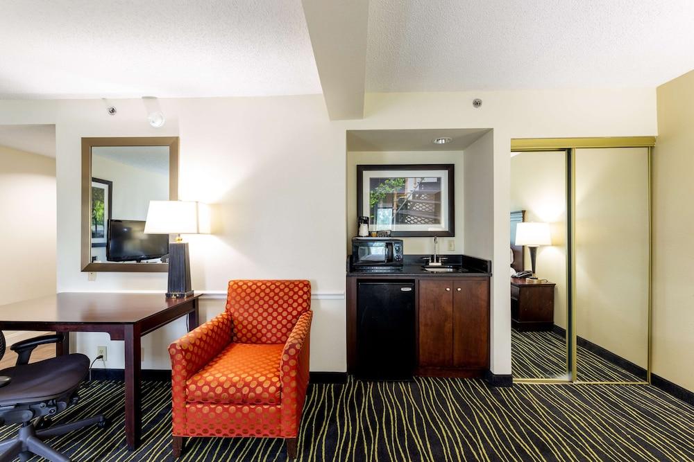 Hampton Inn Columbia I-26/Harbison Blvd Extérieur photo